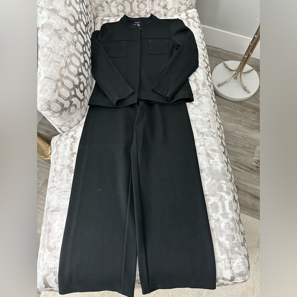 Ann Taylor Casual Jacket and Pants Suit, Black, Size Petite Large - Picture 6 of 16